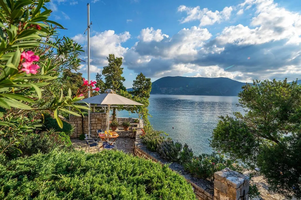 Kefalonia Original Villas - Villa Alexander Beachfront Fiskardo 0*,